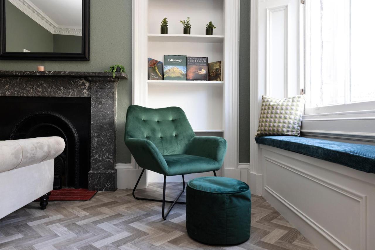 Joivy Homely By St Giles With Desk Apartment