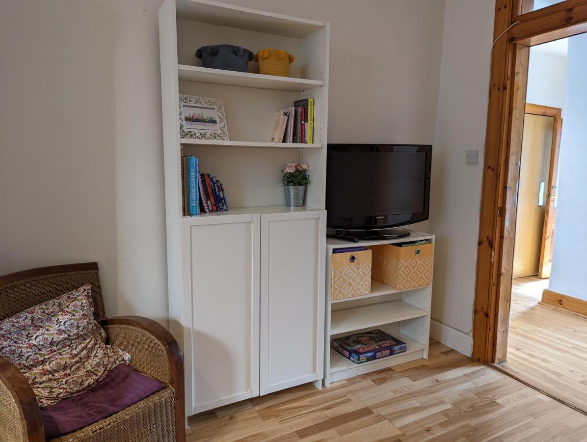 Cozy 2 Double Bedroom Flat In The Heart Of Leith Edinburgh