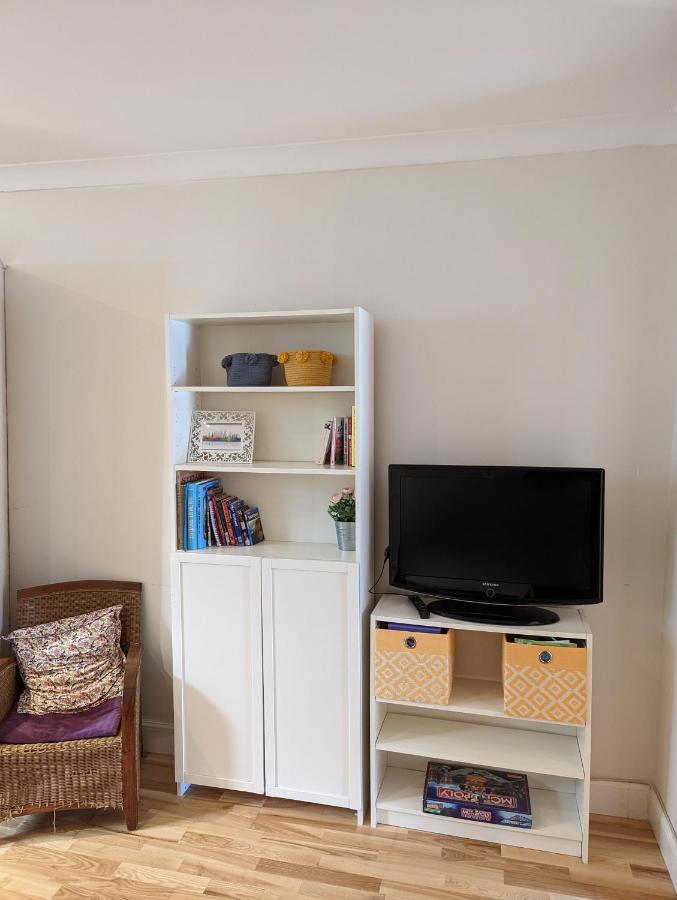 Cozy 2 Double Bedroom Flat In The Heart Of Leith
