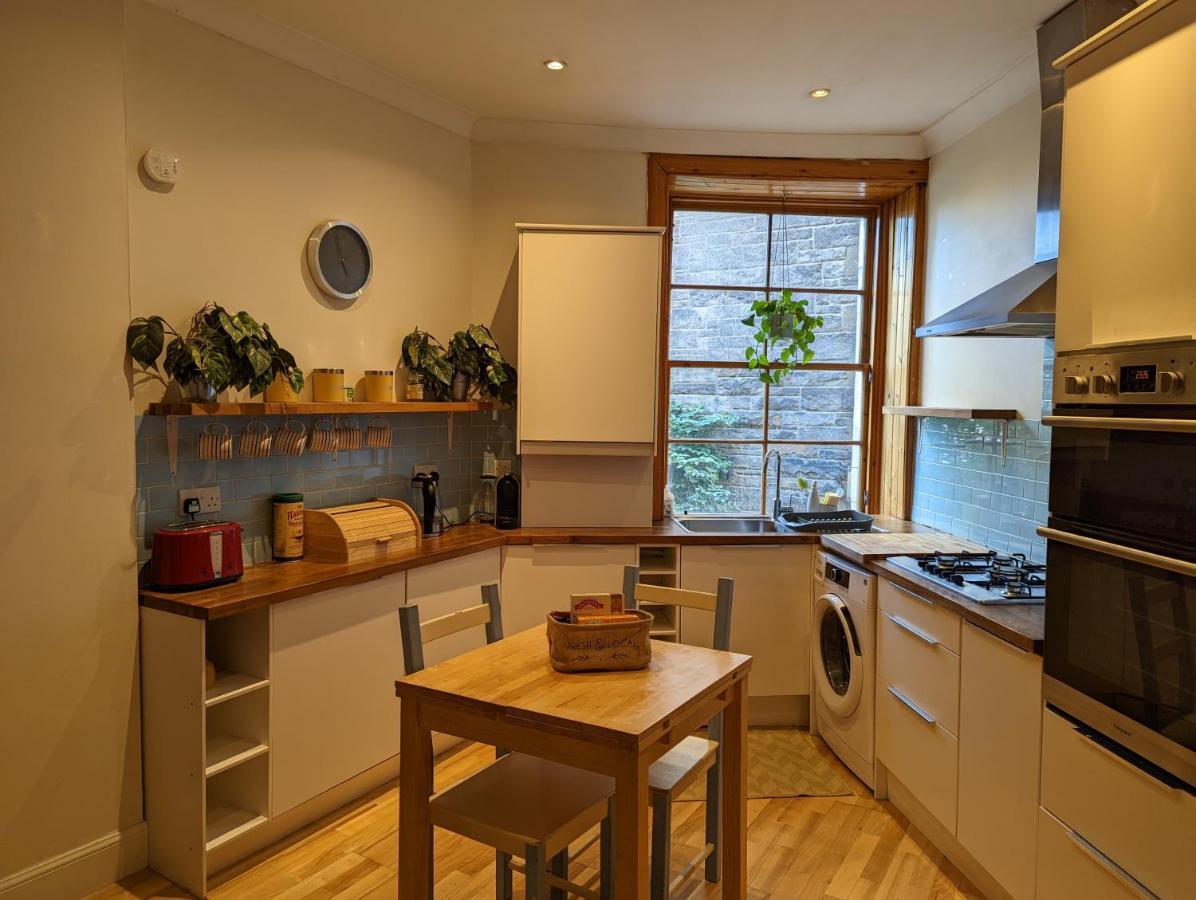 Cozy 2 Double Bedroom Flat In The Heart Of Leith Apartment *