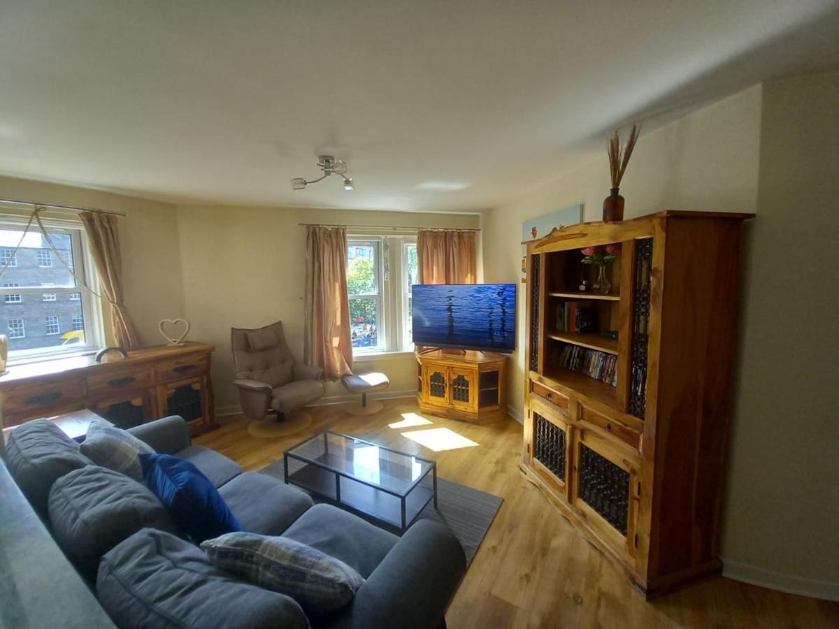Apartment 3 Bedrooms Flat In Central Old Town , Grassmarket Heart Of Flat Sleeps 6 , Eh1 EDI
