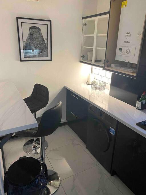 Lovely 2 Bedroom With Private Garden Apartment EDI
