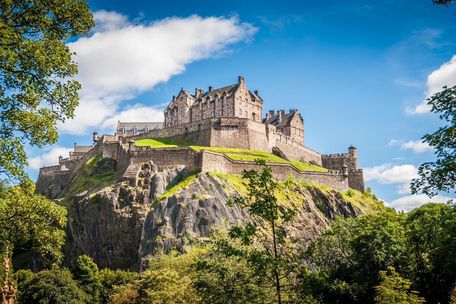 Charming Ground Floor Triple Inn Edinburgh
