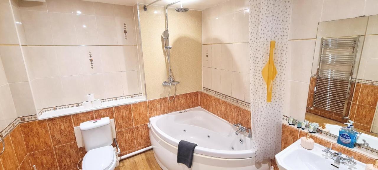 Luxury Five Bedroom Deluxe Duplex I Centre I Fully Equipped I Fountainpark EDI