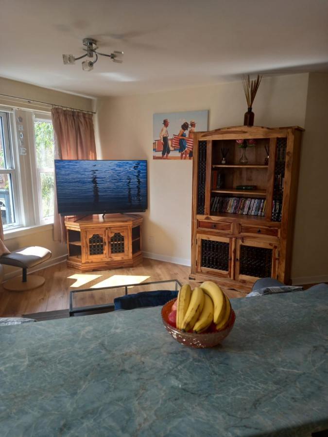 3 Bedrooms Flat In Central Old Town , Grassmarket Heart Of Flat Sleeps 6 , Eh1 Apartment EDI
