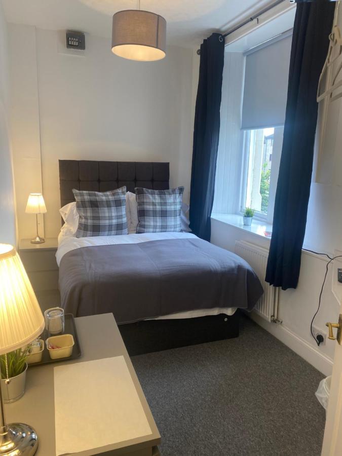 Ellwyn House Hotel *
