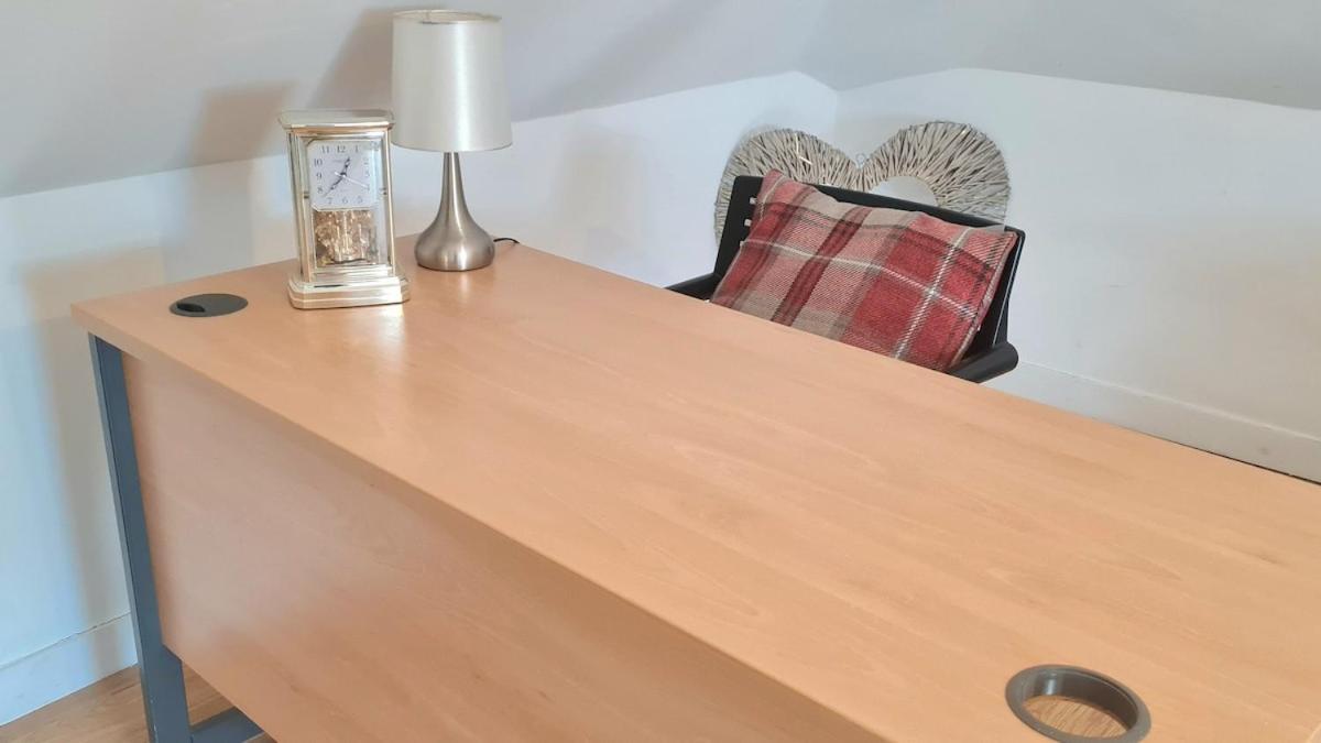 Luxurious Spacious 3 Bedroom - City Centre - Excellent Location - Five Star Amenities & Service Apartment EDI