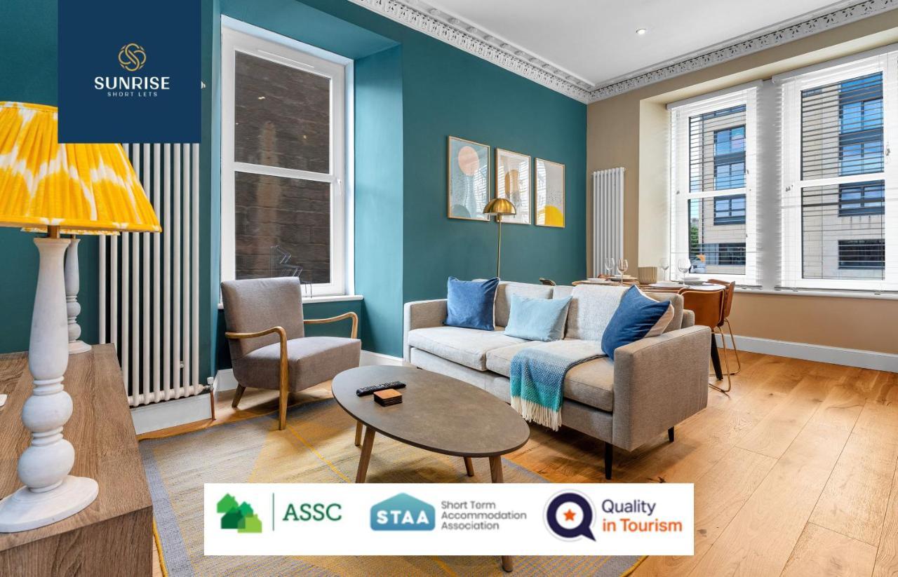 Leith Walk, Is 3 Rooms, King Beds With Tvs, Central Location, Albert Place, Wifi, Sleeps 6, Great For Contractors, Business, Relocation, Groups, Long Stays Welcome, Weekly Or Monthly, Just Ask Sunriseshortlets