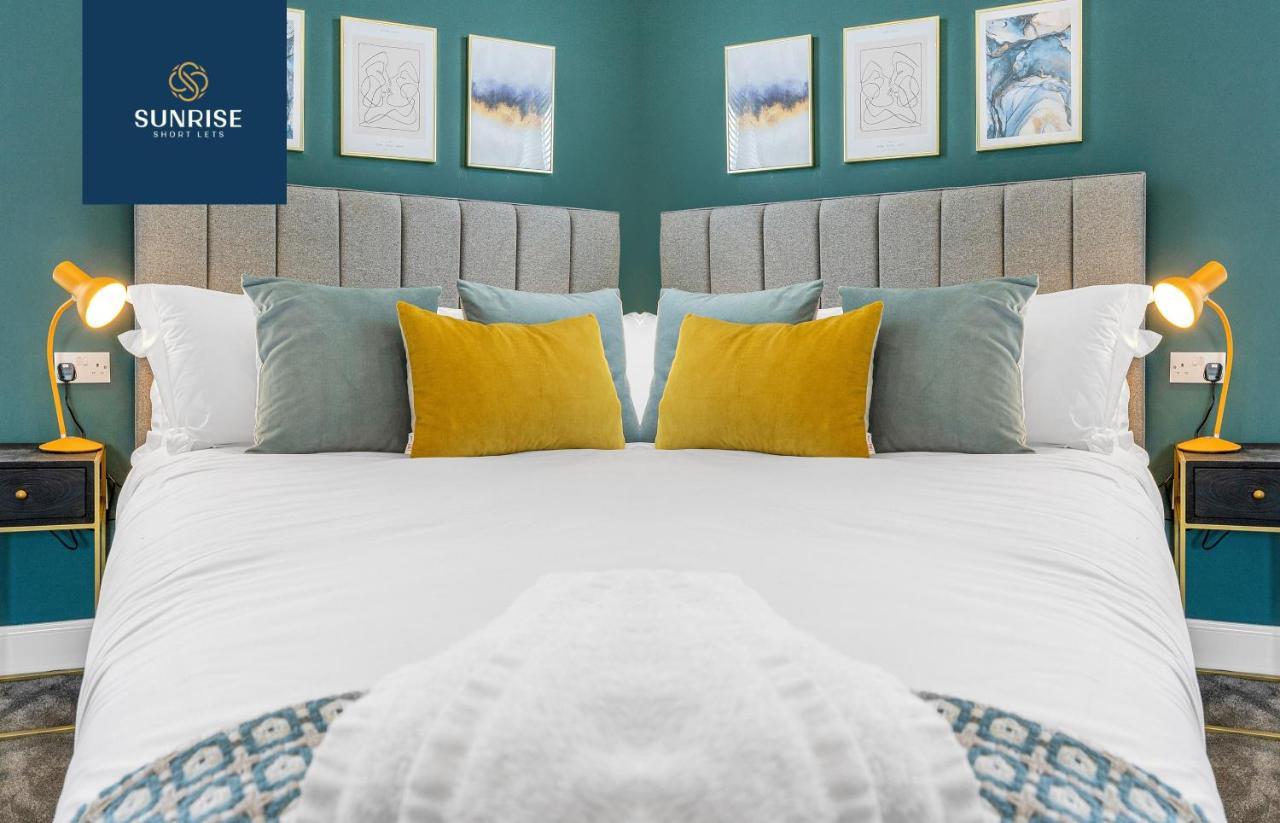 Apartment Leith Walk, Is 3 Rooms, King Beds With Tvs, Central Location, Albert Place, Wifi, Sleeps 6, Great For Contractors, Business, Relocation, Groups, Long Stays Welcome, Weekly Or Monthly, Just Ask Sunriseshortlets