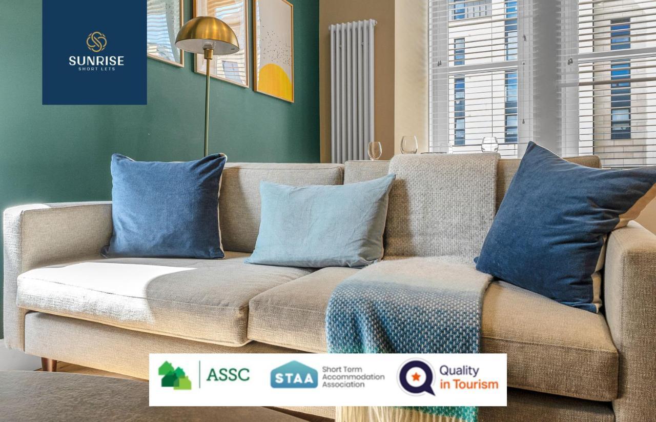 Apartment Leith Walk, Is 3 Rooms, King Beds With Tvs, Central Location, Albert Place, Wifi, Sleeps 6, Great For Contractors, Business, Relocation, Groups, Long Stays Welcome, Weekly Or Monthly, Just Ask Sunriseshortlets