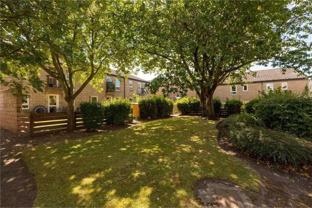 Family Friendly Garden Flat EDI