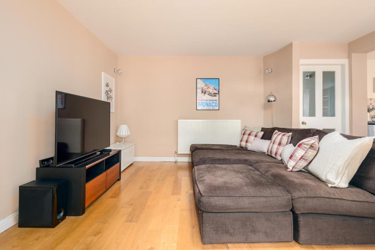 2br New Town Garden