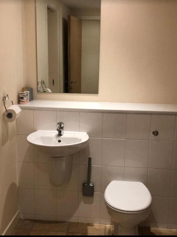 Private Parking 2 Bed 2 Bath * EDI