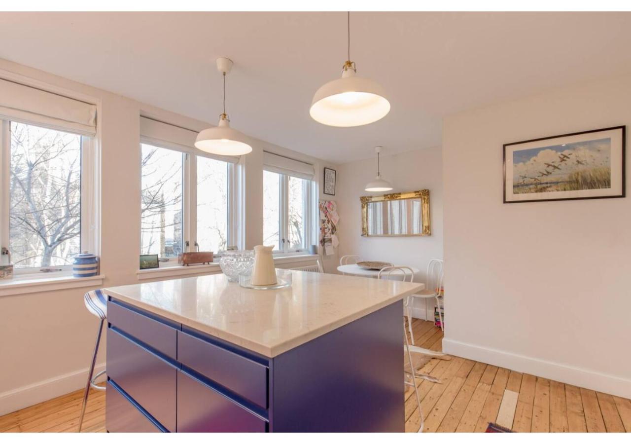 Altido Stylish Townhouse In Cool Stockbridge Apartment Edinburgh