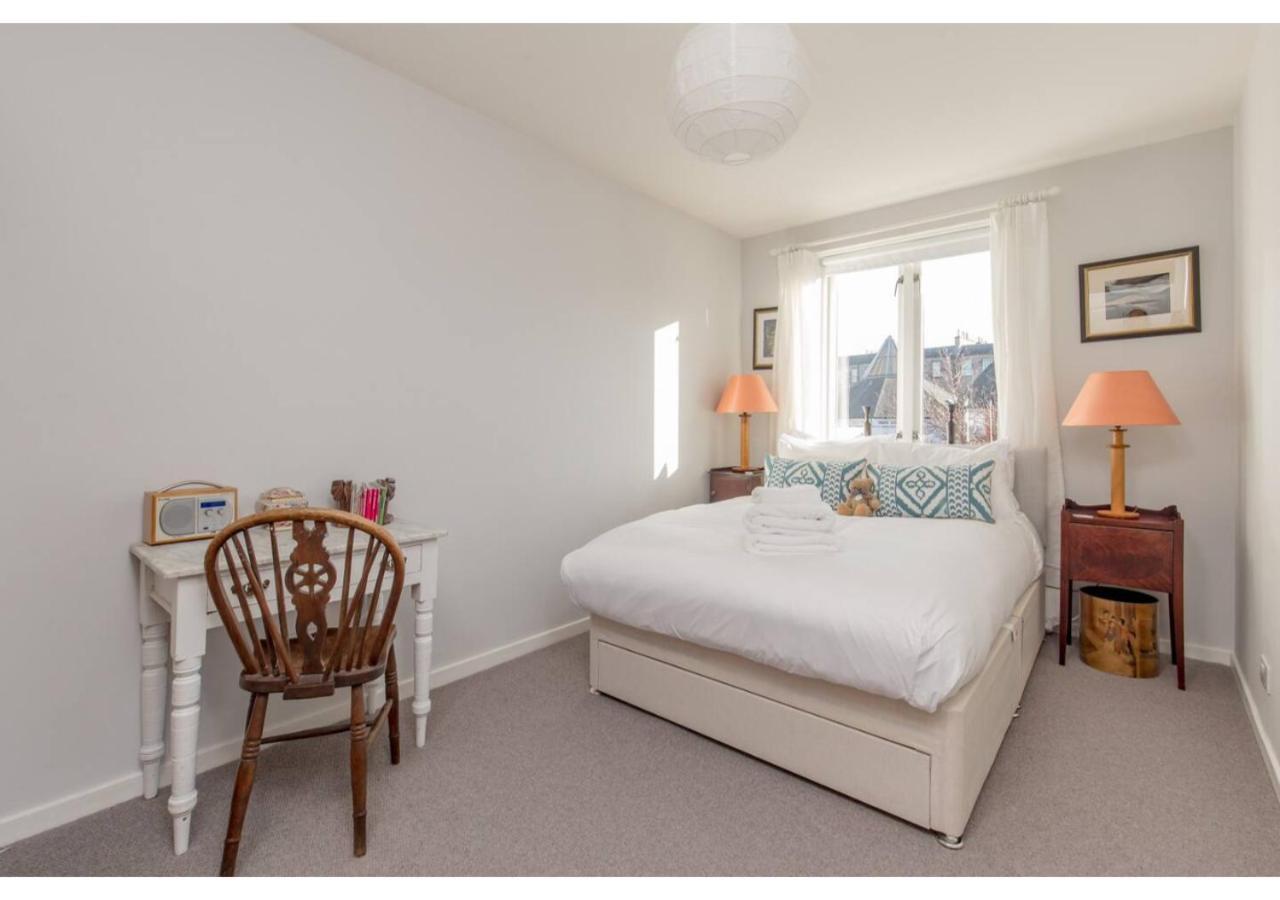 Altido Stylish Townhouse In Cool Stockbridge Apartment Edinburgh