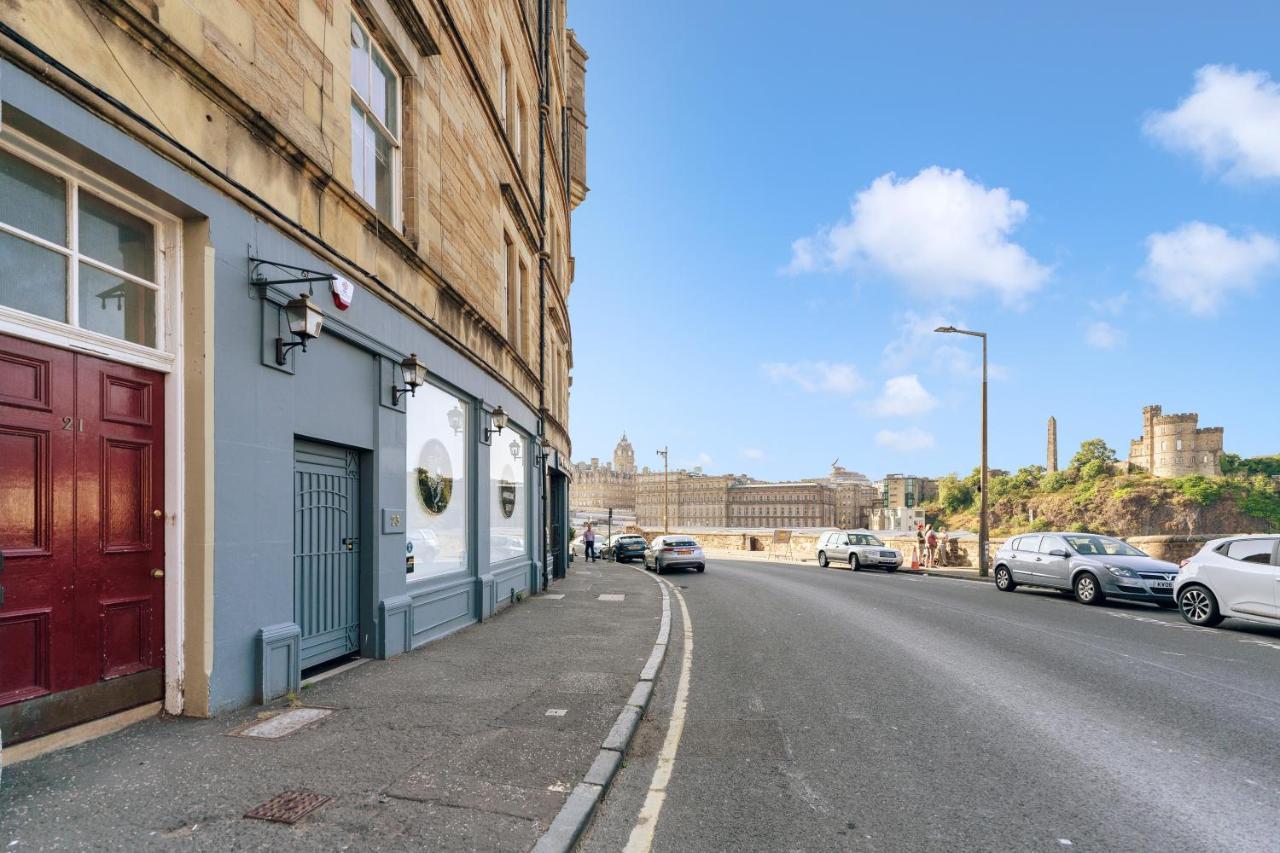 2 Bedroom Centre - Royal Mile - Castle & Waverley Train Station - Sleeps 4 *