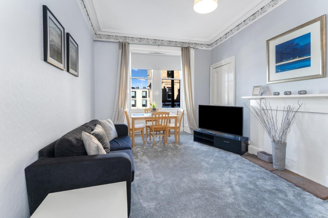 2 Bedroom Centre - Royal Mile - Castle & Waverley Train Station - Sleeps 4 * Edinburgh