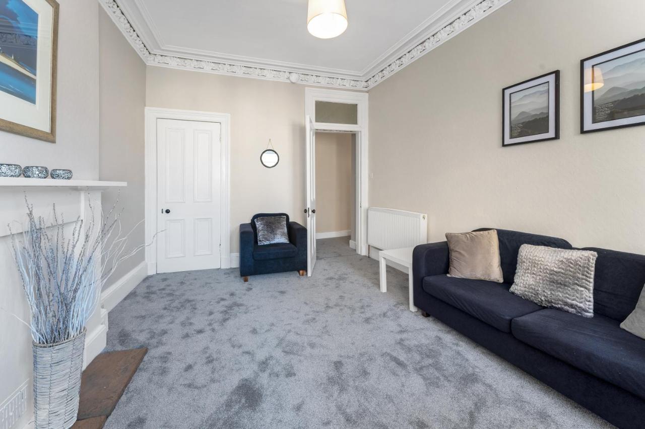 2 Bedroom Centre - Royal Mile - Castle & Waverley Train Station - Sleeps 4 Apartment *