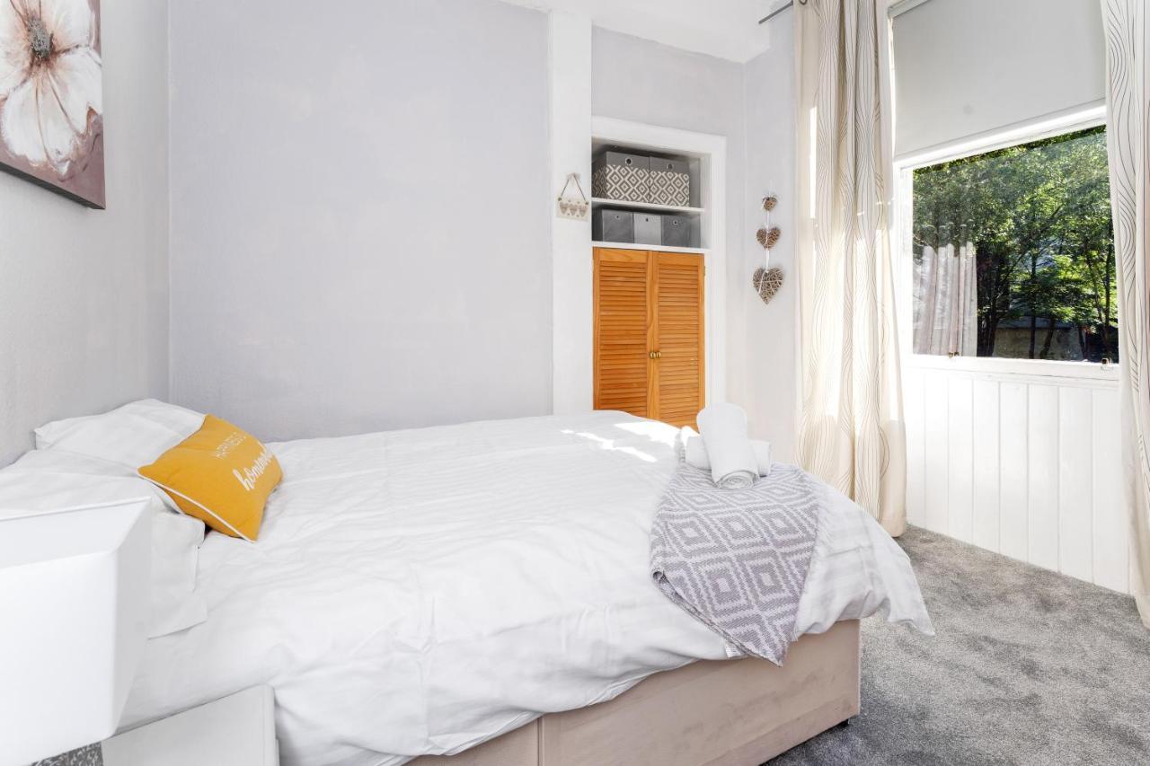 2 Bedroom Centre - Royal Mile - Castle & Waverley Train Station - Sleeps 4 Edinburgh