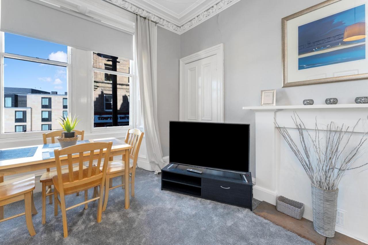 2 Bedroom Centre - Royal Mile - Castle & Waverley Train Station - Sleeps 4 Apartment