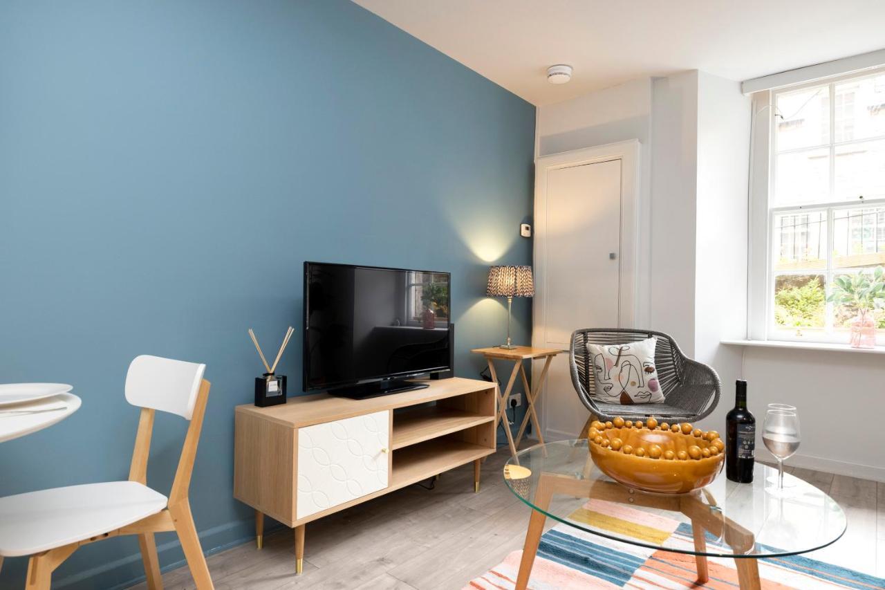 Joivy Modern Flats In New Town Edinburgh