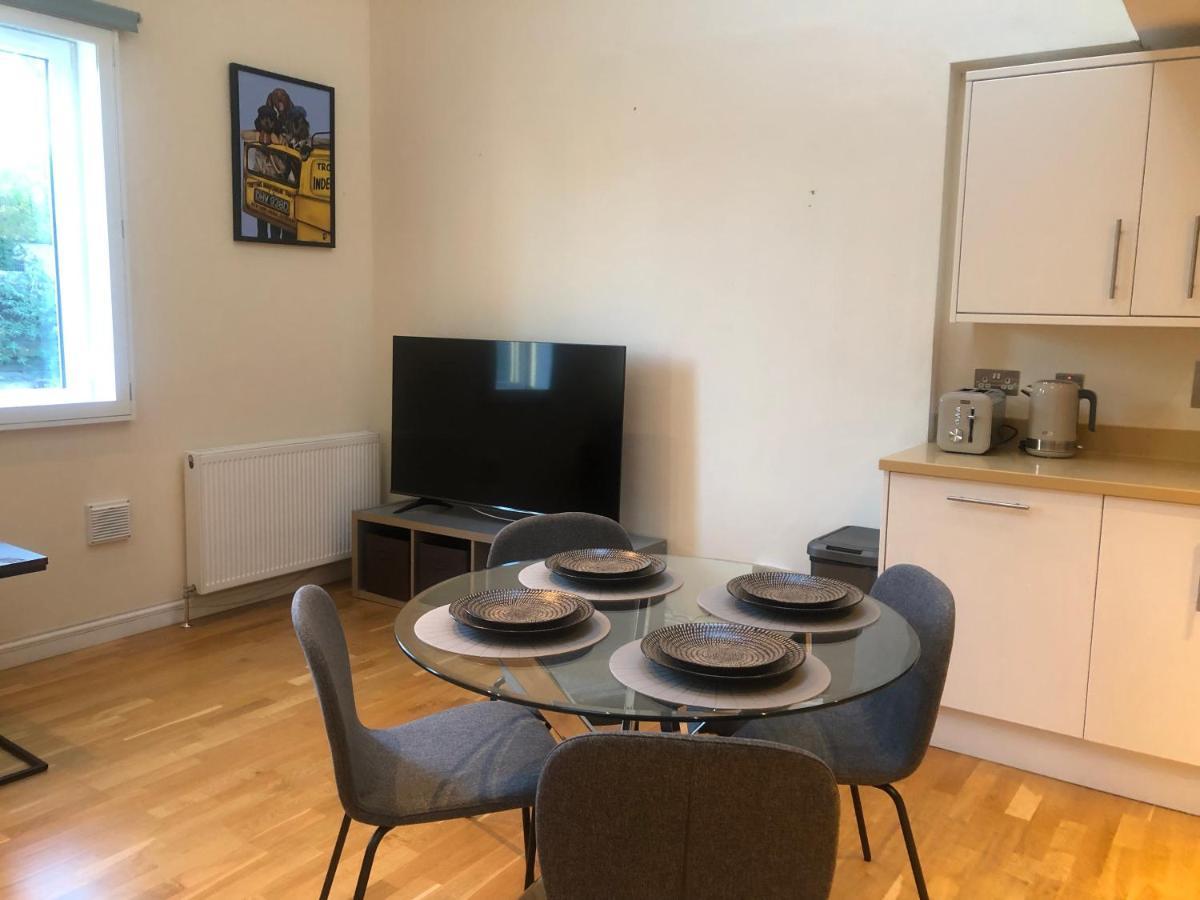 Private Parking 2 Bed 2 Bath