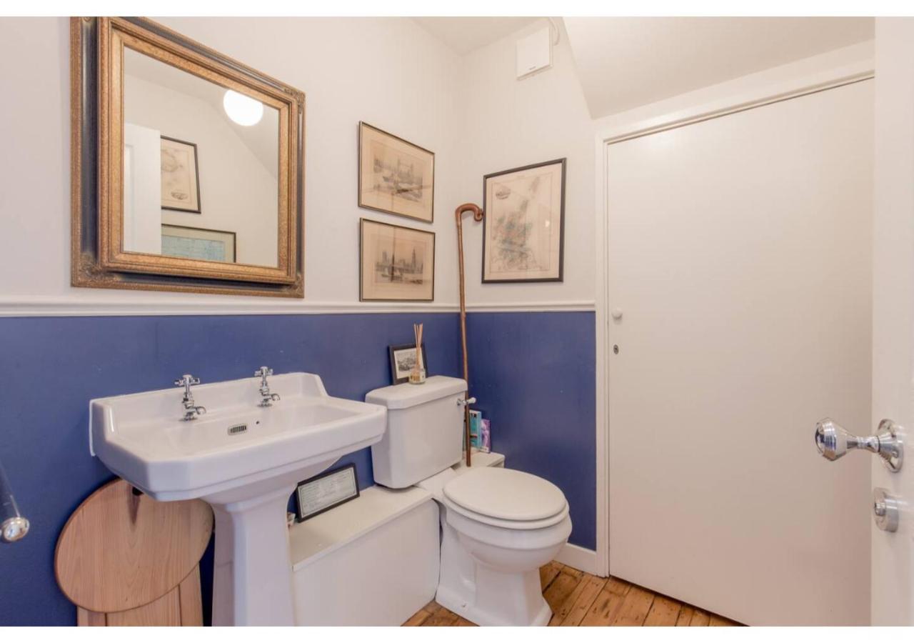 Altido Stylish Townhouse In Cool Stockbridge