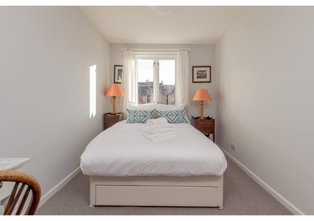Altido Stylish Townhouse In Cool Stockbridge Apartment *