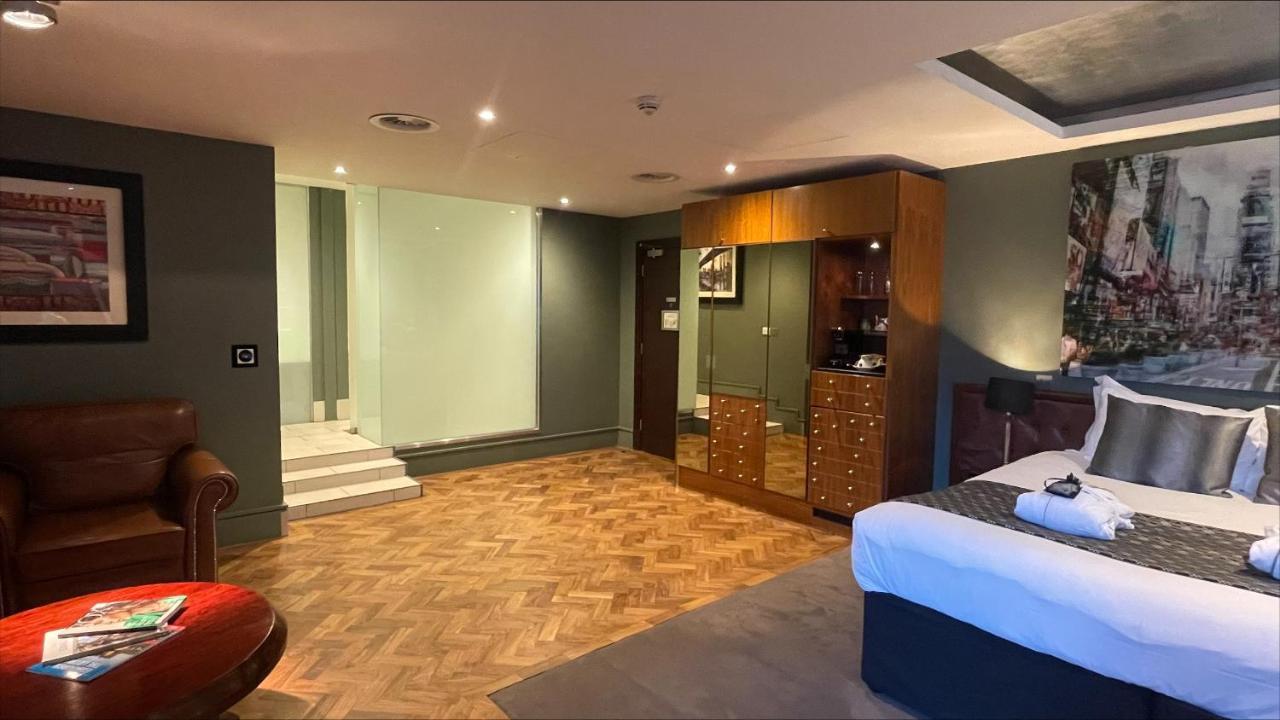 Hotel Le Monde 4*