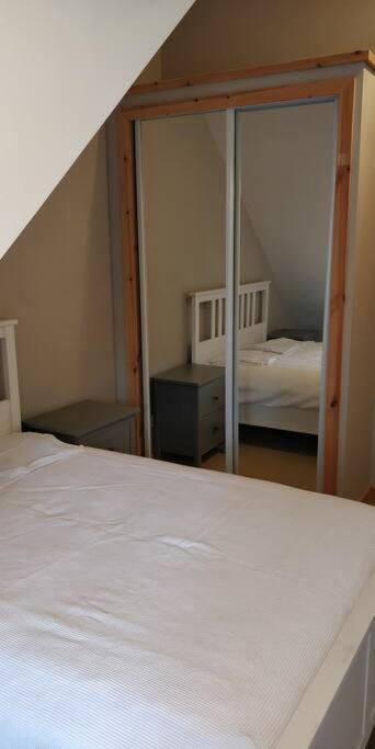 West End & Eicc With Parking Apartment *