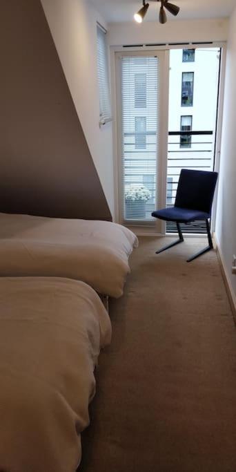 Apartment West End & Eicc With Parking *