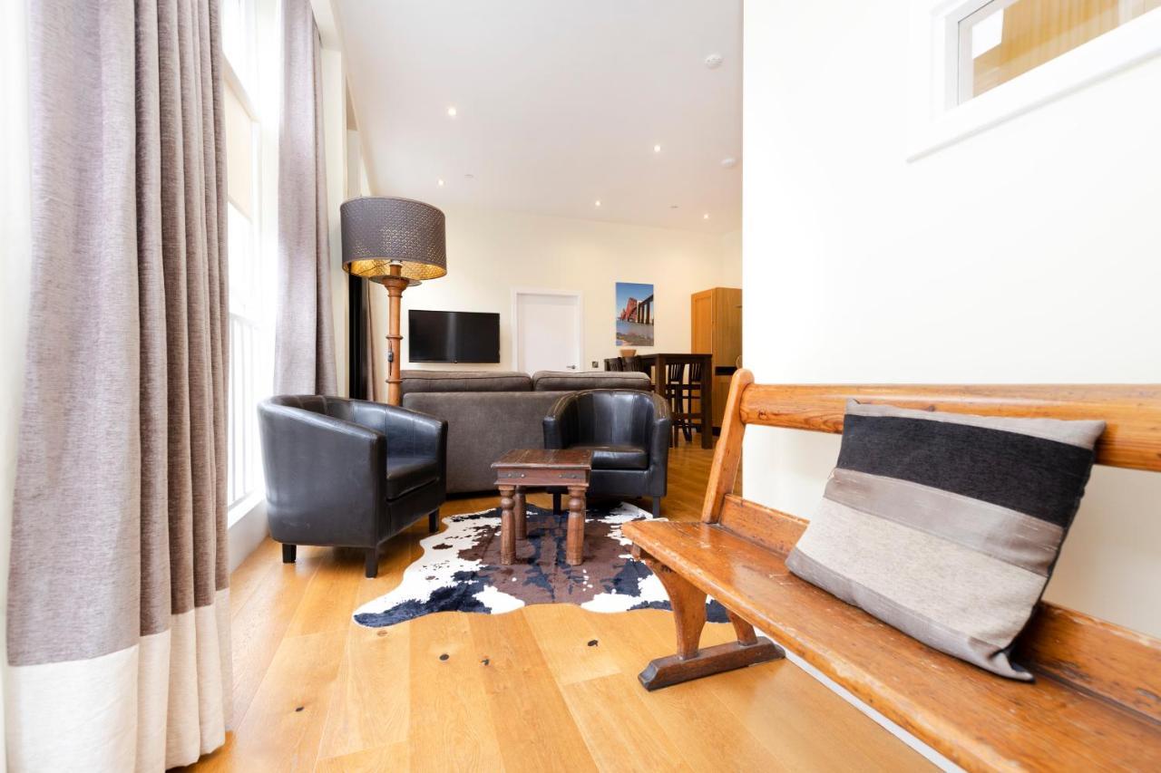 Joivy Stunning Flat Near St Giles Cathedral Edinburgh