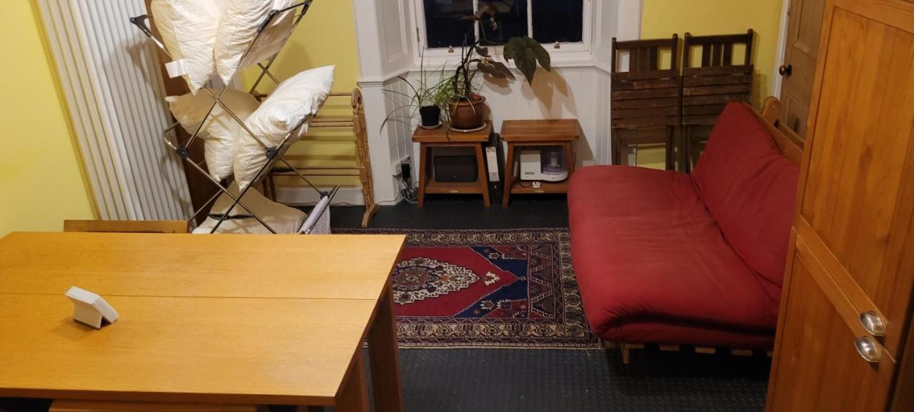 Centre Flat - Sleep Upto 4 * Edinburgh