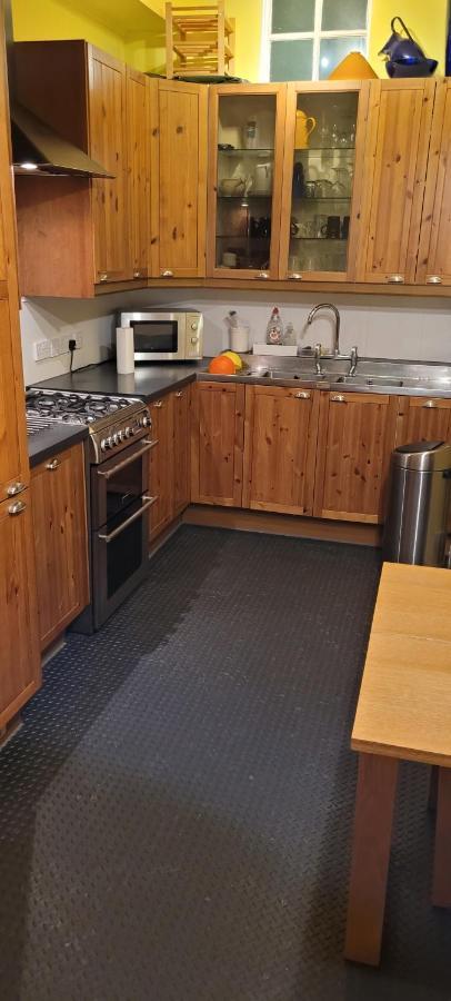 Apartment Centre Flat - Sleep Upto 4