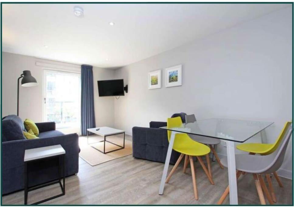Luxury 2 Bedroom Flat Near Hay Market Apartment *