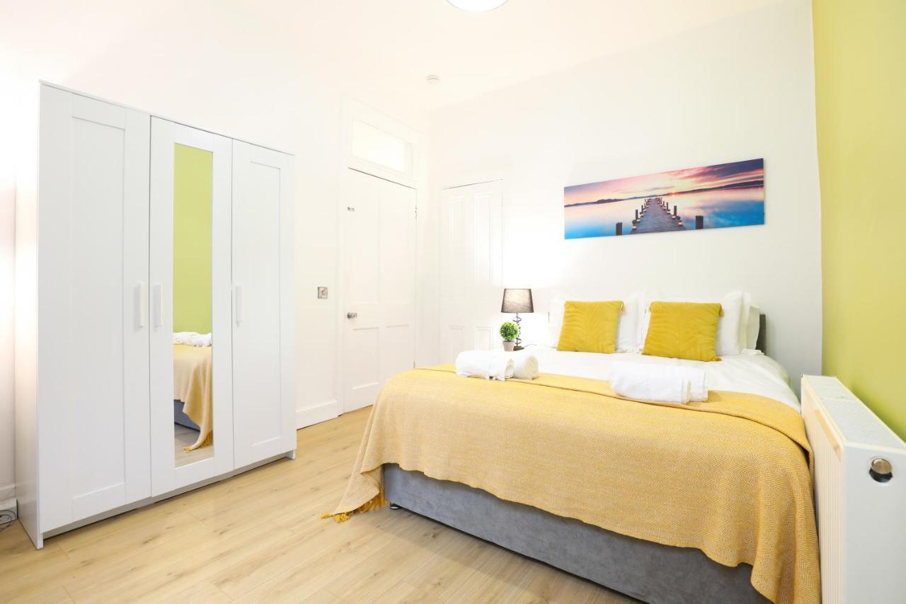 Gasthof Gorgeous In Excellent Location - - Five Star Amenities