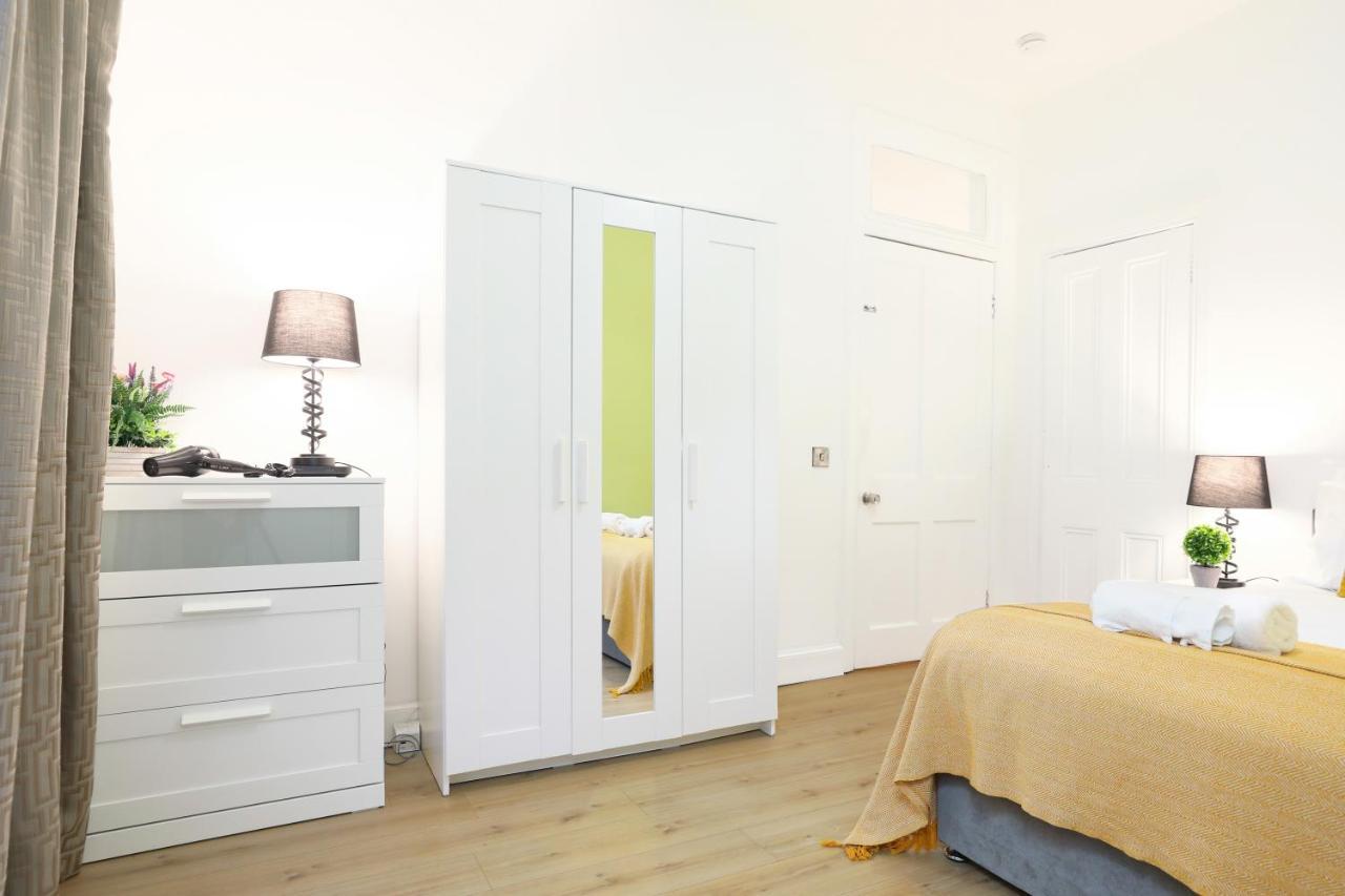 Gorgeous In Excellent Location - - Five Star Amenities EDI