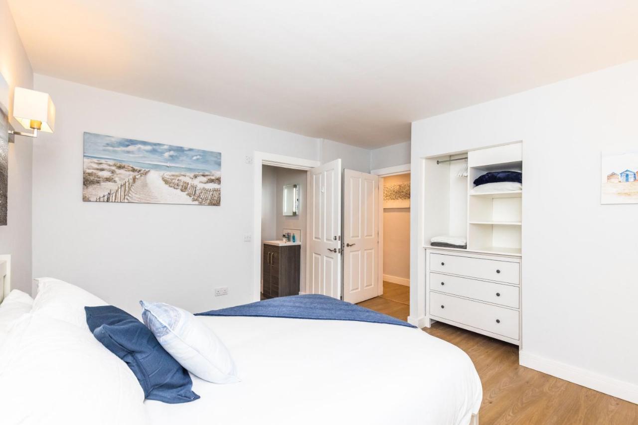 Luxury Modern 3 Bedroom In Centre Apartment Edinburgh