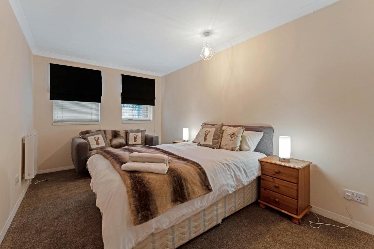 Apartment Elegant & Unique Getaway - Spacious 3 Bedroom, 2 Bathroom Centre - Free Allocated Parking. *