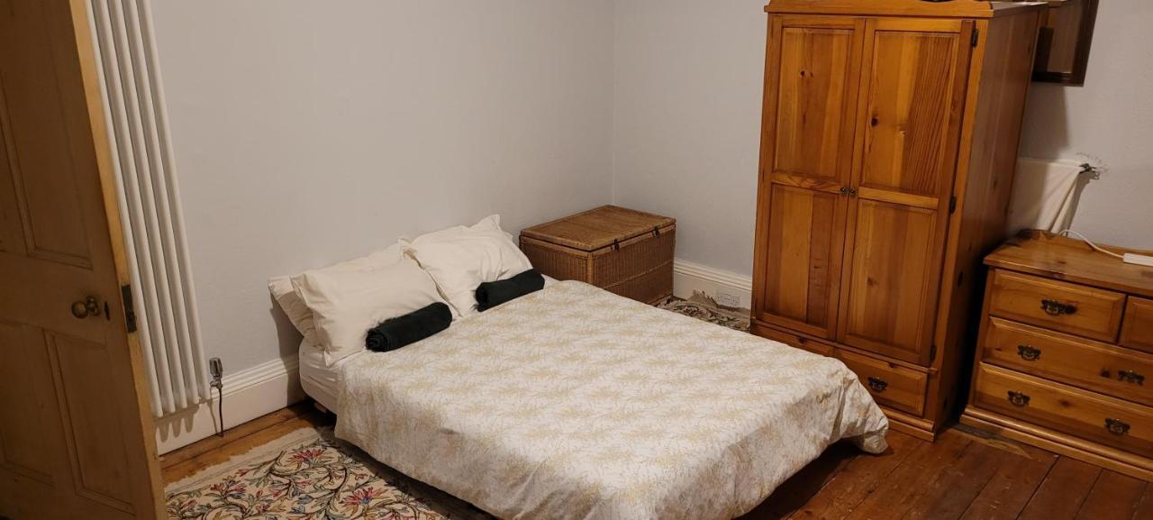 Apartment Centre Flat - Sleep Upto 4