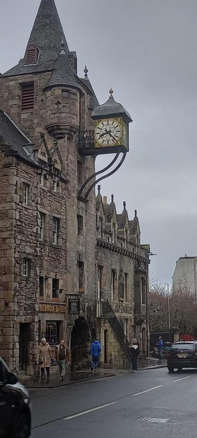 Flat Centre Of Town North Bridge *