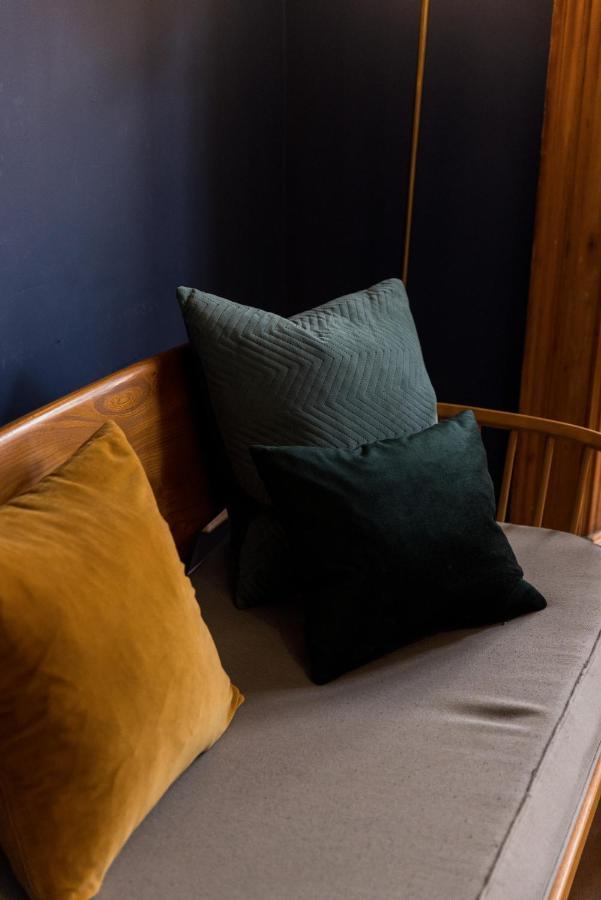 Joivy Contemporary With Free Parking * EDI