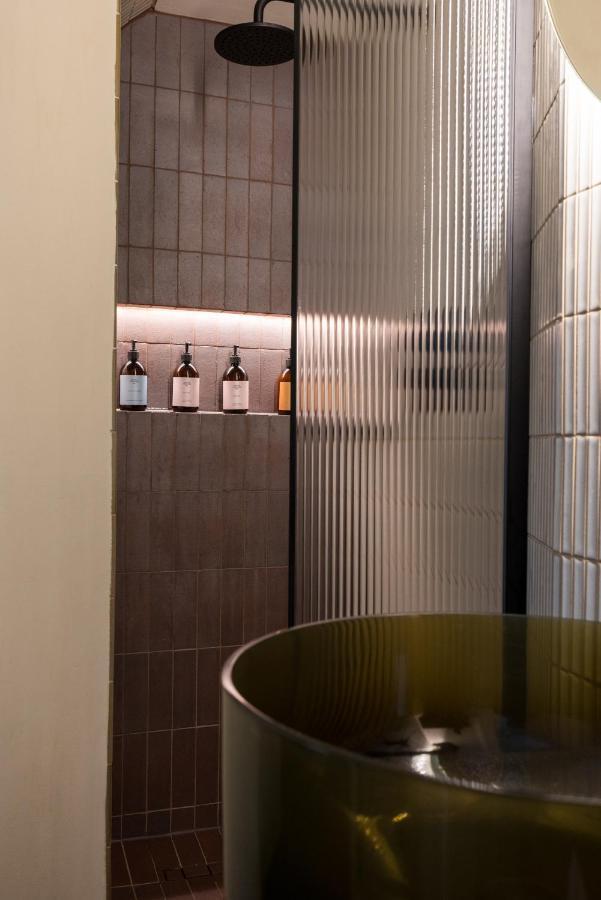 Joivy Contemporary With Free Parking * EDI