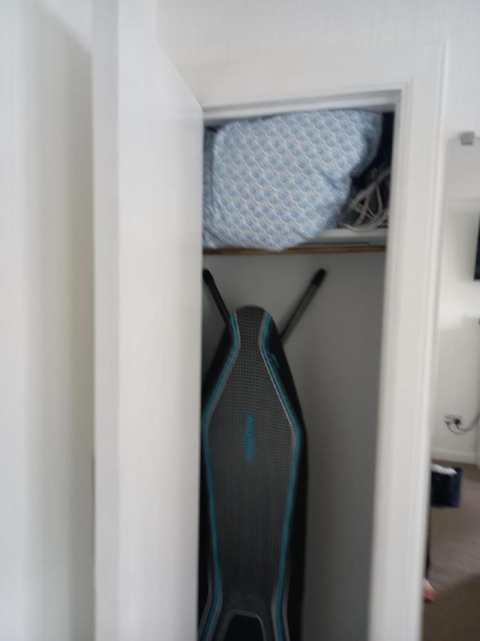 White House In Edinburgh, 2 Bedroom Good Location EDI