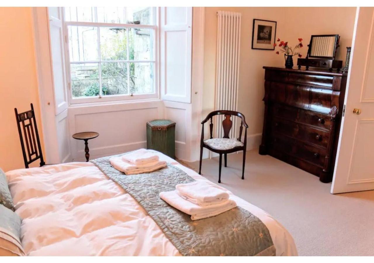 Joivy Gorgeous Georgian Flat, Conveniently Located Apartment *