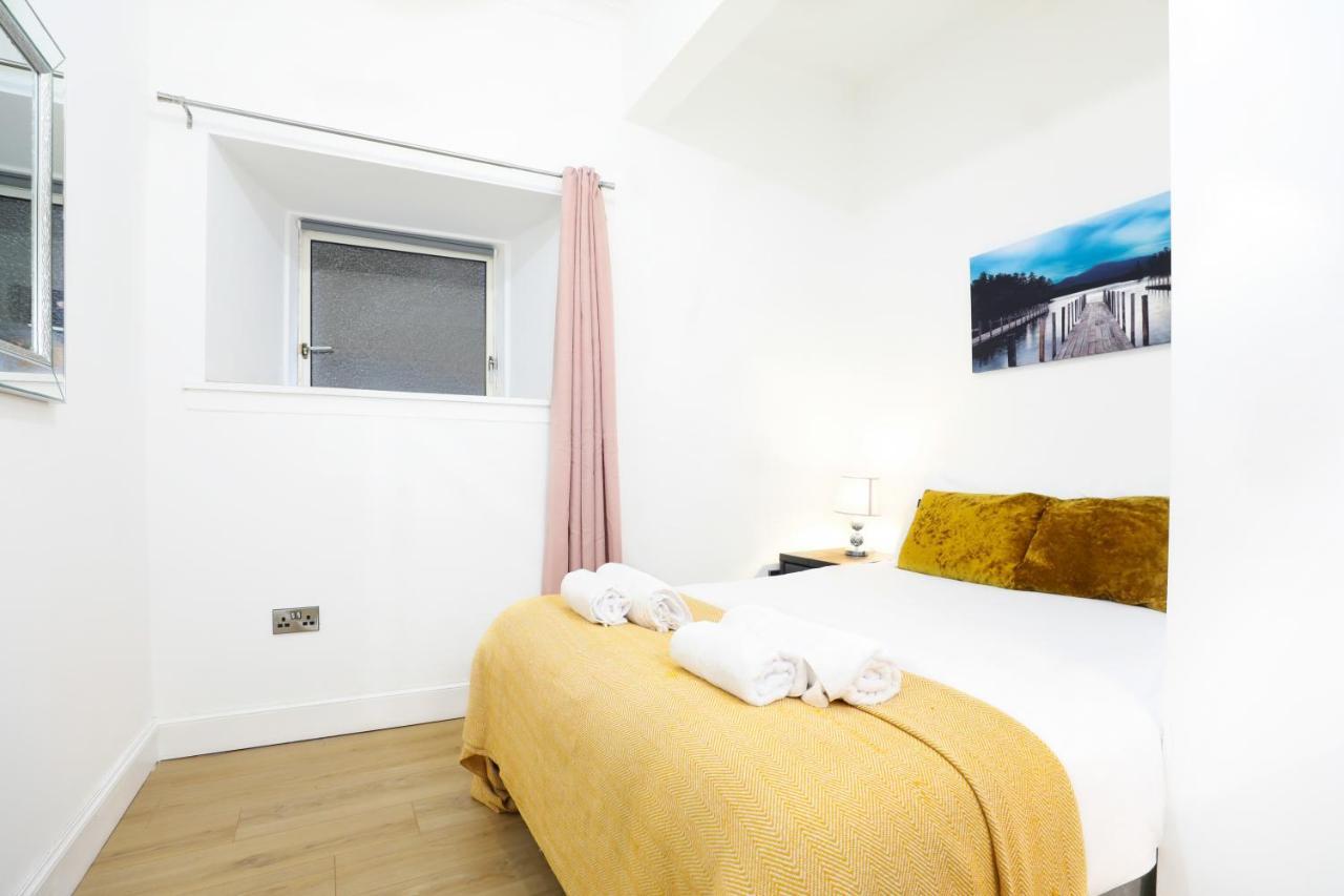 Gorgeous In Excellent Location - - Five Star Amenities Gasthof EDI