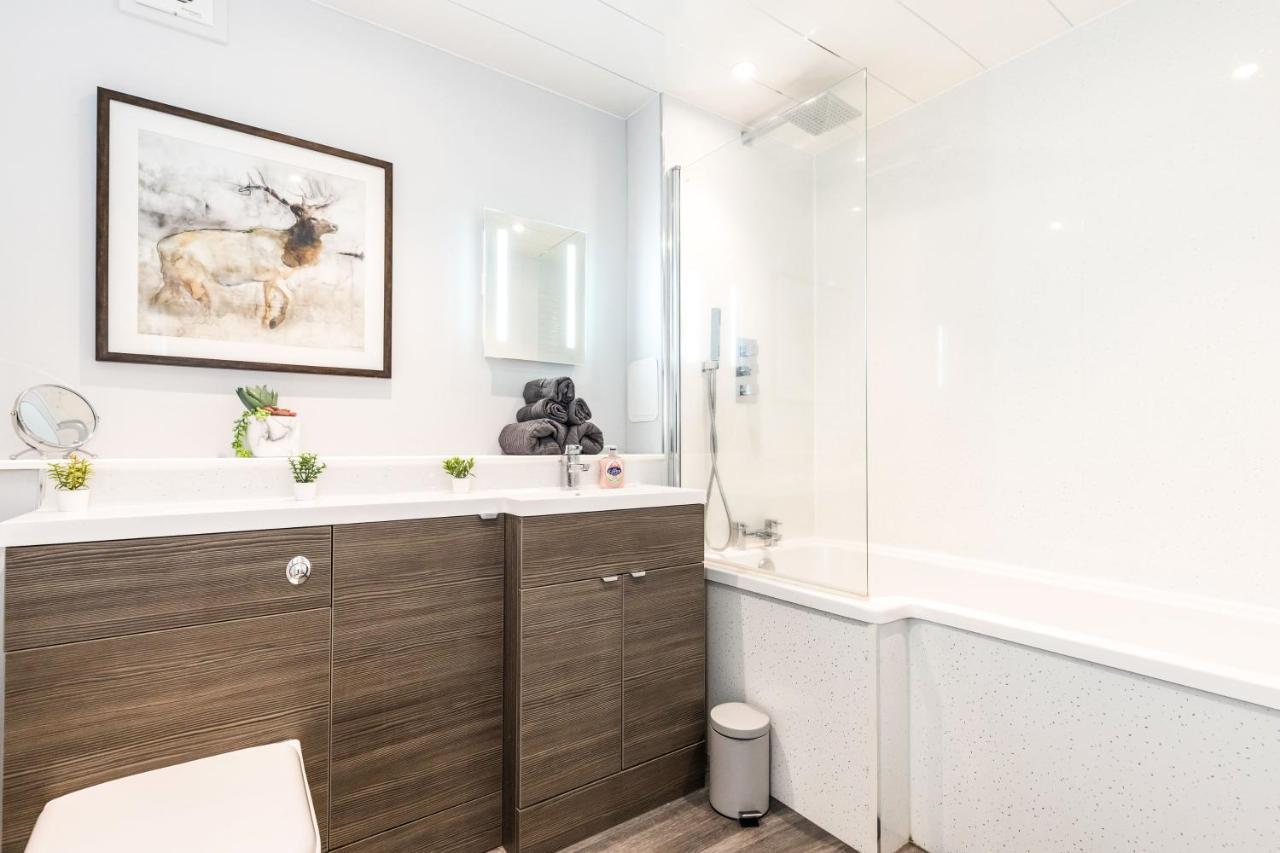 Luxury Modern 3 Bedroom In Centre Apartment Edinburgh