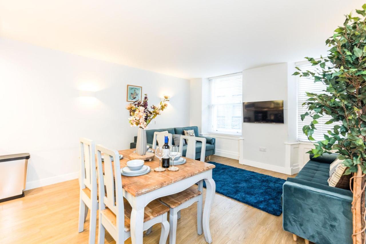Luxury Modern 3 Bedroom In Centre Edinburgh