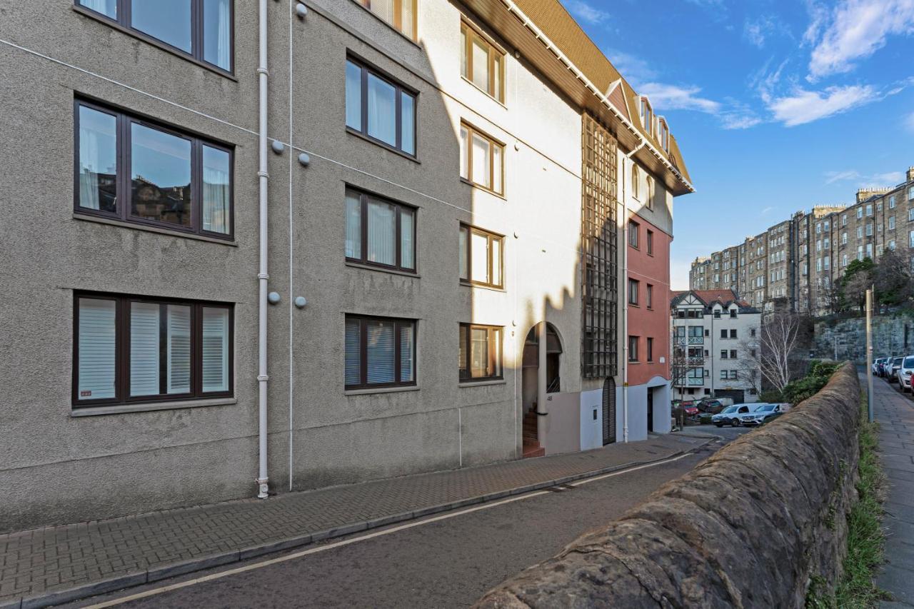 Apartment Elegant & Unique Getaway - Spacious 3 Bedroom, 2 Bathroom Centre - Free Allocated Parking. Edinburgh