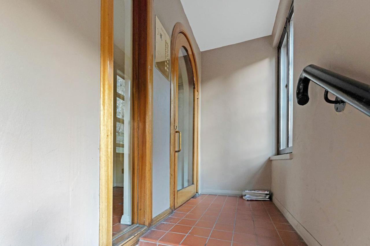 Elegant & Unique Getaway - Spacious 3 Bedroom, 2 Bathroom Centre - Free Allocated Parking. Apartment Edinburgh